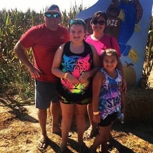 Meet your Posher, Dennis